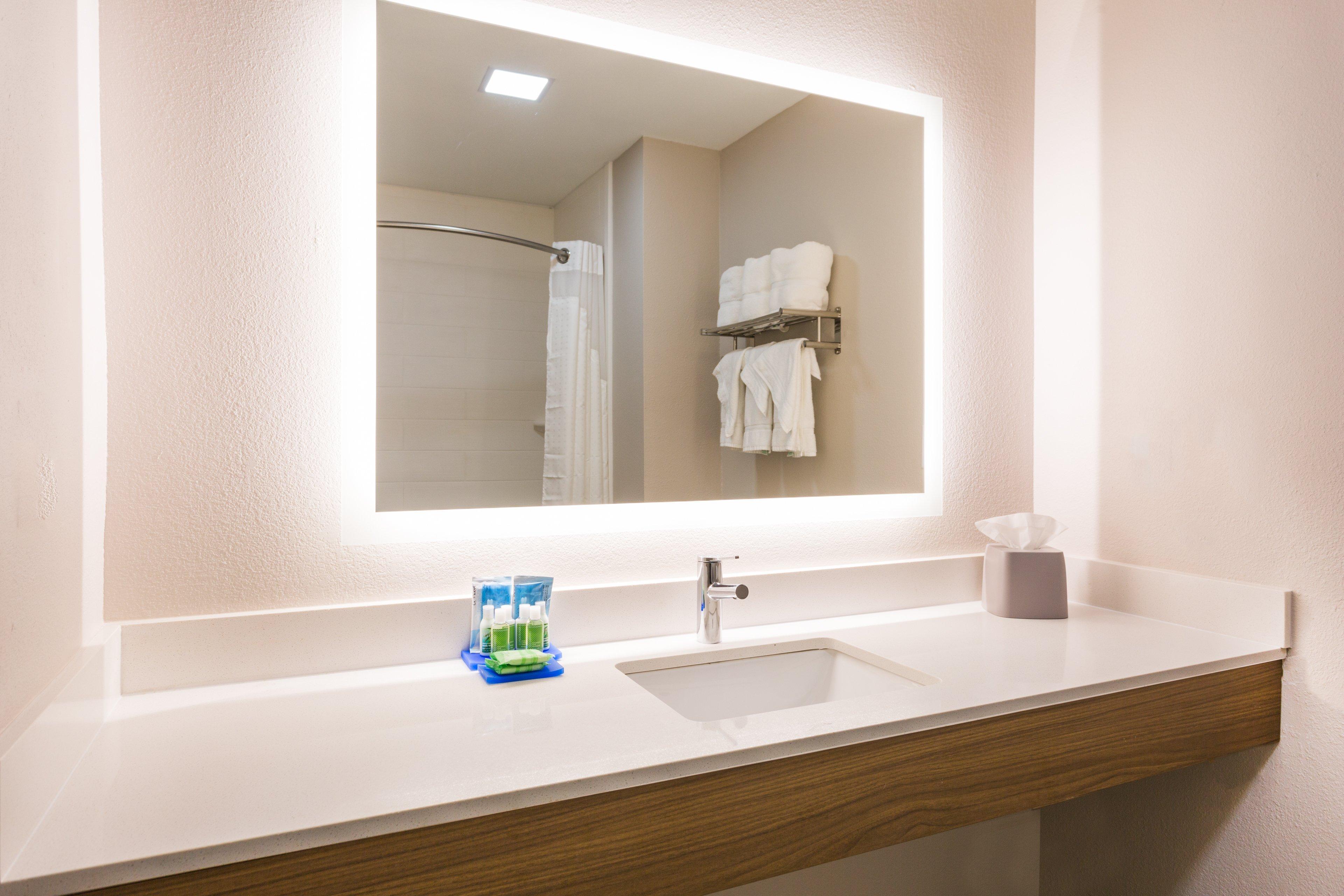 Holiday Inn Express - Plymouth By Ihg Ngoại thất bức ảnh