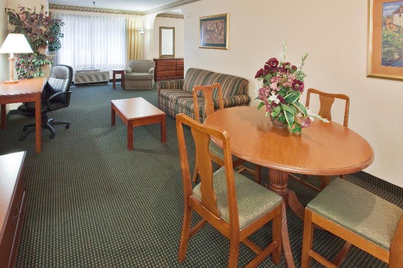 Holiday Inn Express - Plymouth By Ihg Ngoại thất bức ảnh